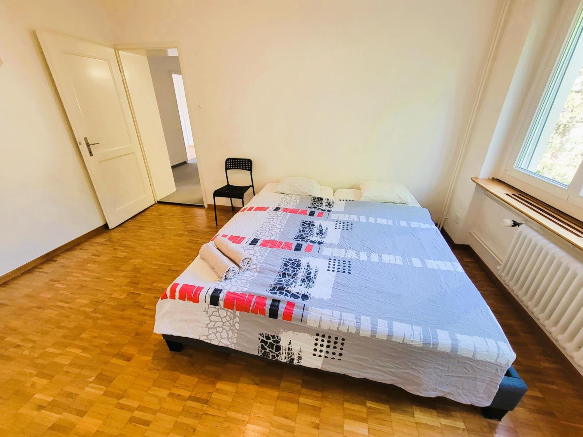 Apartment 5 Bedroom Center With Balcony Dorf - Self Checkin Zurich